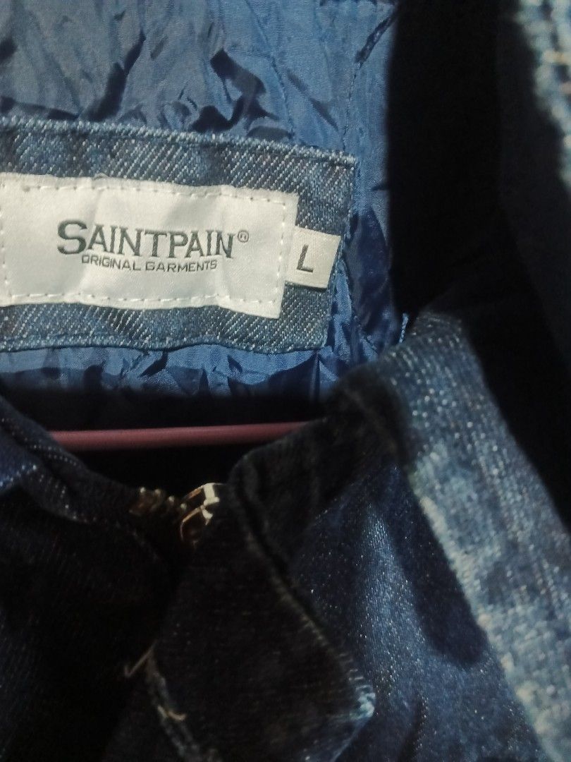 saintpain hood (Category: Coats, Jackets and Outerwear) located in Isabel. Submitted by nieljun112187 (Listing ID 1467062089, Image 3). Description: saintpain hood width 22 length 29 colorate 9 issue missing 1 buttons nasa picture ra.