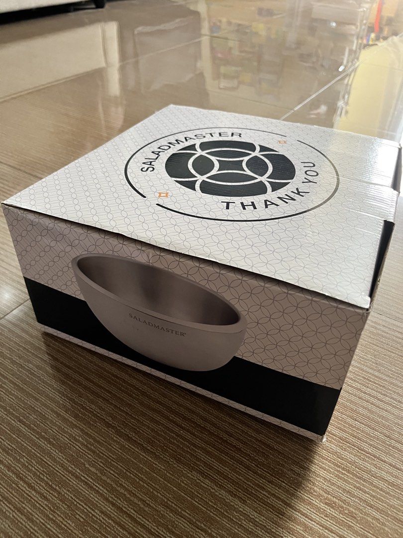 Saladmaster Thermal Mixing Bowl (Large) (Category: Cookware & Accessories) located in Pasay City. Submitted by thejunkclosetph (Listing ID 1467015138, Image 1). Description: Saladmaster mixing bowl Large size Brand new.