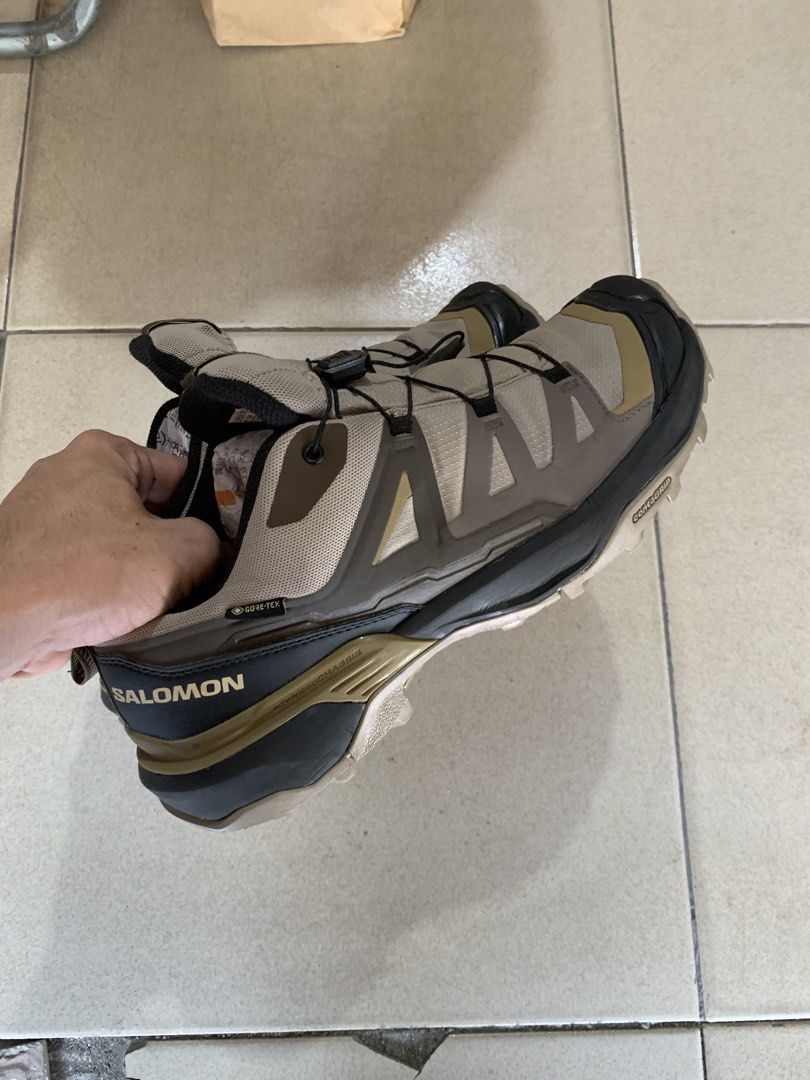 Salomon (Category: Sneakers) located in Andop. Submitted by oalyc (Listing ID 1467141454, Image 3). Description: Size 7.5.