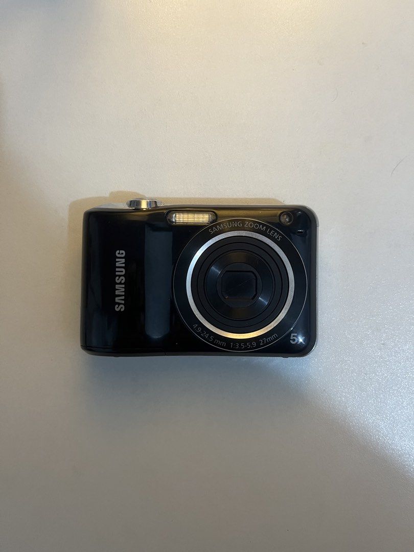 Samsung es30 (Category: Cameras) located in Orani. Submitted by leefinds (Listing ID 1467152478, Image 1). Description: 📷 SAMSUNG ES30 — 12.2MP sample shots: https://drive.google.com/drive/folders/1Ha1svJrVvaOfPZiRmDcpbBgQWe9HEjhN ✨ SUPER CLEAN & BEAUTIFUL DIGICAM! CONDITION: • WORKING ALL — ALL FUNCTIONS TESTED • Body condition: 10/10 ⭐ • Mild LCD light leakage / white spots visible on the display • LCD issue does NOT affect the camera’s photo 