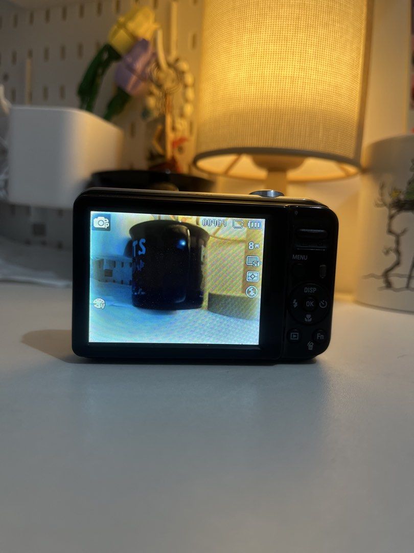 Samsung es30 (Category: Cameras) located in Orani. Submitted by leefinds (Listing ID 1467152478, Image 3). Description: 📷 SAMSUNG ES30 — 12.2MP sample shots: https://drive.google.com/drive/folders/1Ha1svJrVvaOfPZiRmDcpbBgQWe9HEjhN ✨ SUPER CLEAN & BEAUTIFUL DIGICAM! CONDITION: • WORKING ALL — ALL FUNCTIONS TESTED • Body condition: 10/10 ⭐ • Mild LCD light leakage / white spots visible on the display • LCD issue does NOT affect the camera’s photo 