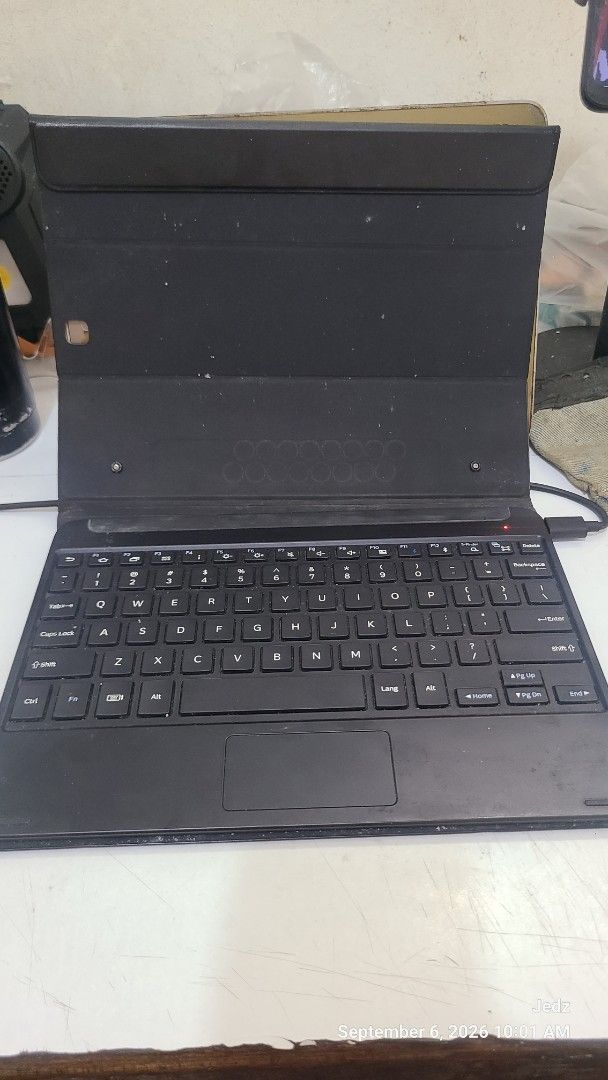 Samsung Galaxy Tab S2 9.7 Keyboard Cover (model EJ-FT810), (Category: Other Gadgets) located in Las Pinas. Submitted by jedztoyyard (Listing ID 1467084126, Image 1). Description: Samsung Galaxy Tab S2 9.7 Keyboard Cover (model EJ-FT810), which is a slim Bluetooth keyboard and protective case accessory designed for the Samsung Galaxy Tab S2 9.7-inch tablet actual item posted RFS wala ng tablet to use it working good condition all keys working item