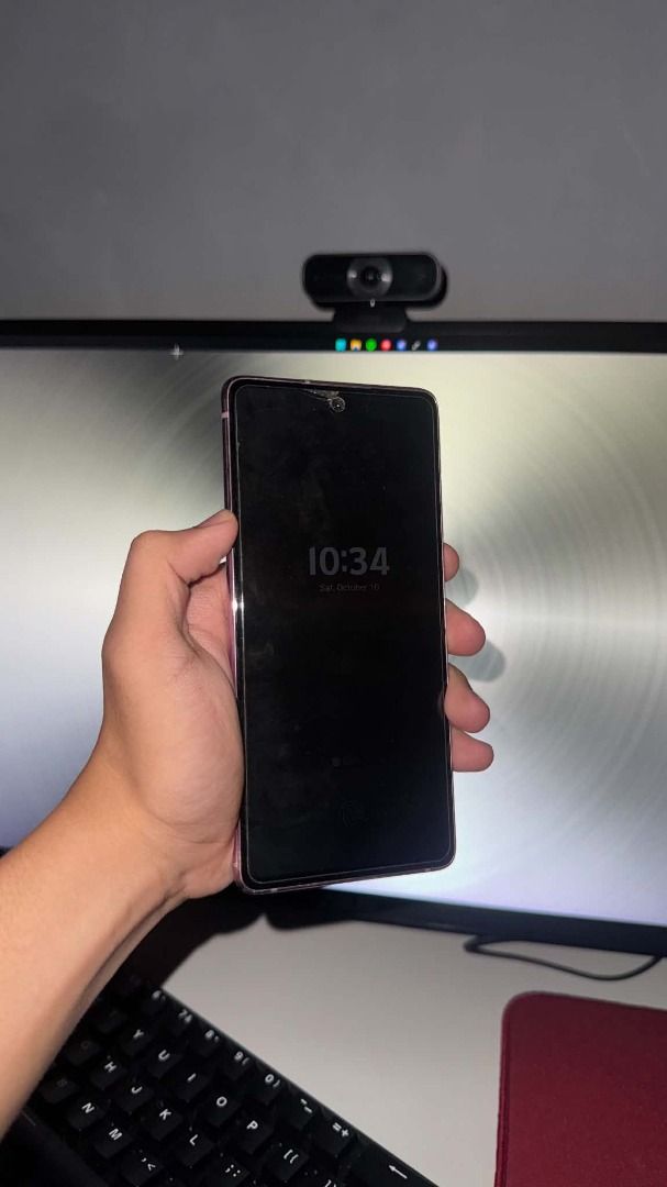 Samsung S20 FE 5G 120Hz (Category: Samsung) located in Manila. Submitted by stuffseller444 (Listing ID 1467148297, Image 2). Description: Location : Tondo, Manila Can do meetups RFS : Need to get new phone and for school :) Info : Samsung S20 FE 5G Open Line 120hz PHONE IS HEALTHY !!.