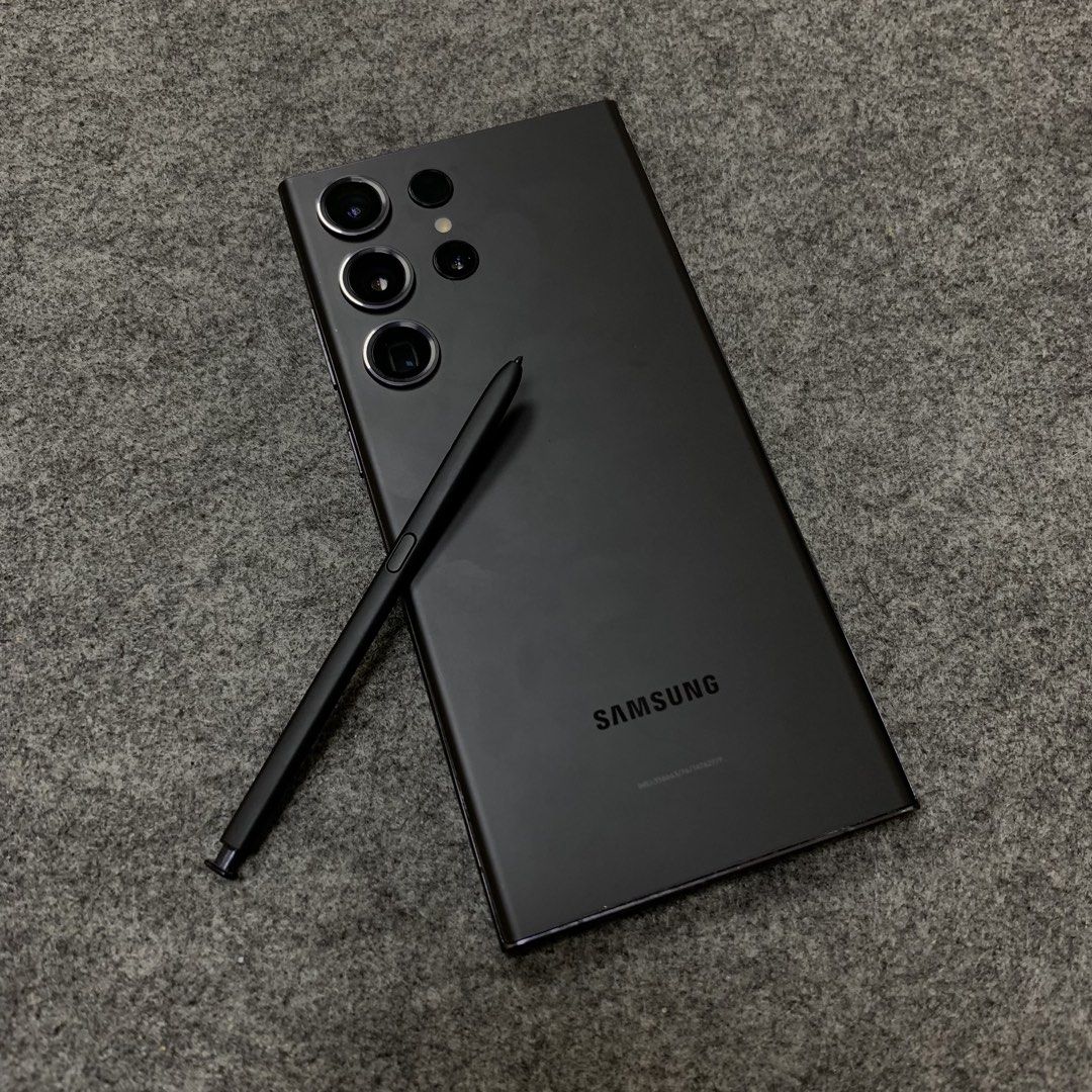Samsung S23 Ultra (Category: Samsung) located in Manila. Submitted by abidensol06041 (Listing ID 1466996608, Image 2). Description: SAMSUNG S23 ULTRA 5G 256GB / 12GB ✨ P 24,990 ONLY 🏷️ WITH FREEBIES: FAST CHARGER, CASE & HEADSET +POWERBANK NADIN 🥰 NTC APPROVED ✅ NO ISSUE GOOD UNIT ✅ 🚚 AVAILABLE COD/COP • LBC 🤝 AVAILABLE MEET-UP 📍 COMMONWEALTH Q.C ✅ NO NEED FULLPAYMENT.