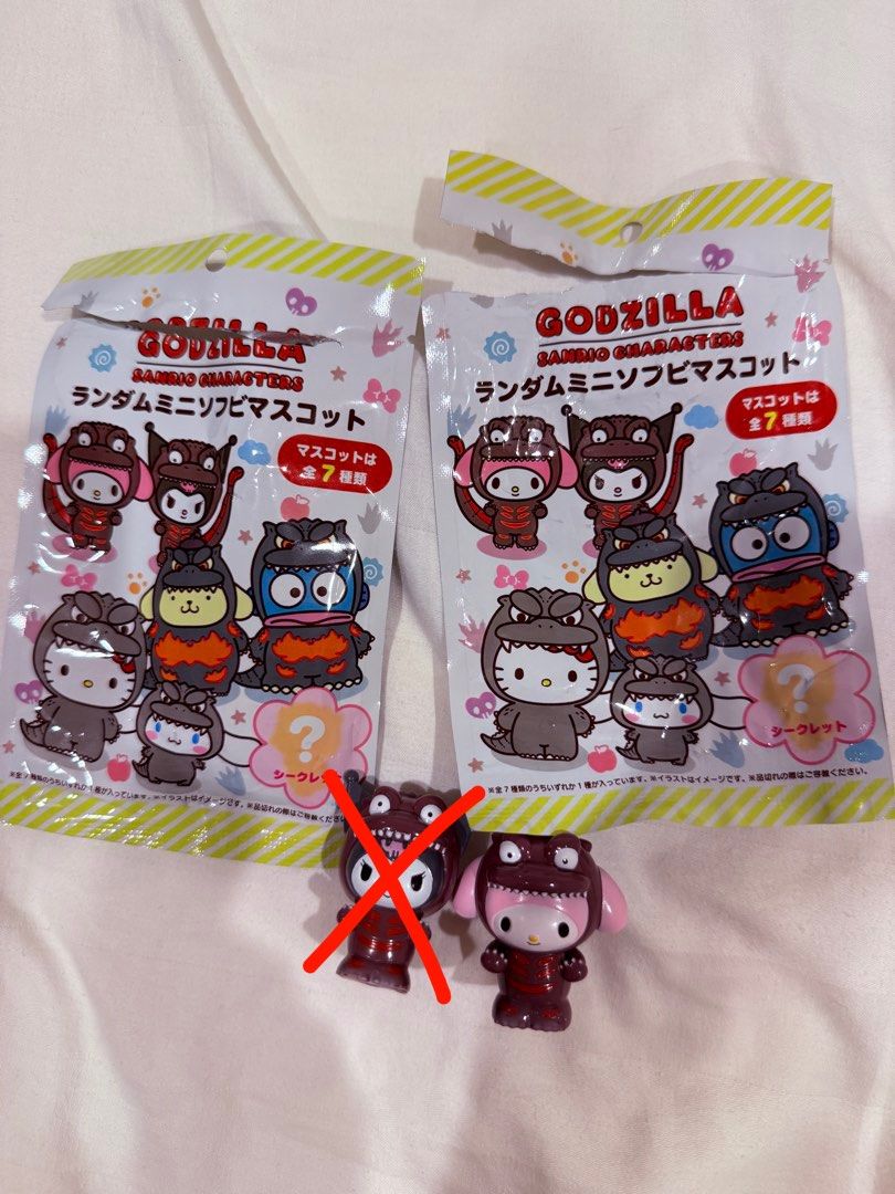 (賣/換)Sanrio x Godzilla 哥斯拉盲盒公仔 （分類：設計師玩具及盲盒）位於 Hong Kong。 由 happpylamb 提交（商品編號 1462882526，圖片 1）。簡介： 可換Hello Kitty Melody 50hkd x1 kuromi 50hkd x1 (sold)。