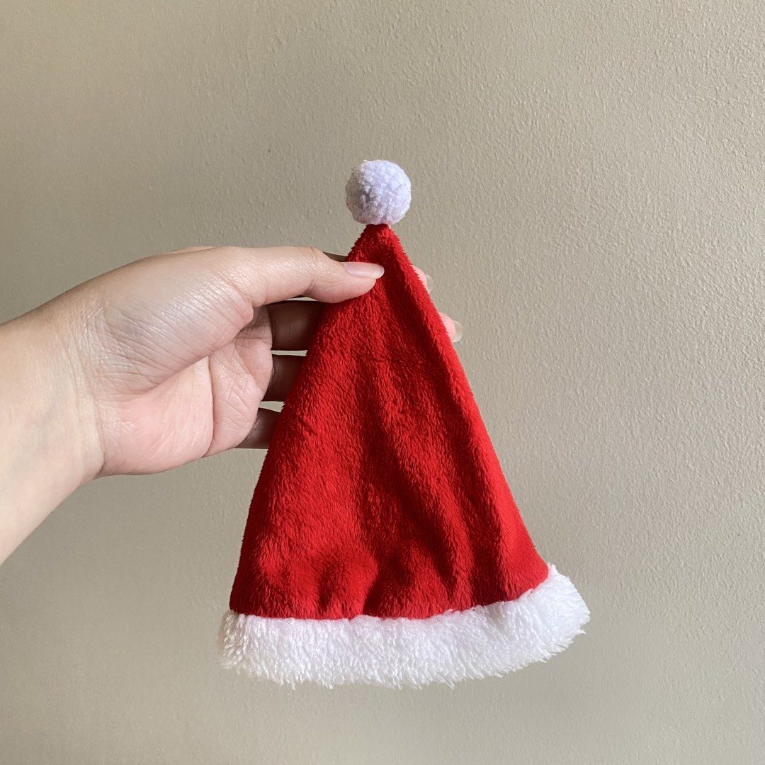 Santa Claus Hat for Miffy&MellChan (Category: Kids Toys) located in San Pedro. Submitted by jellybean.co (Listing ID 1467126437, Image 1). Description: .