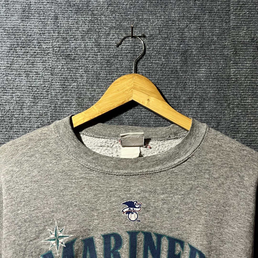 SEATTLE MARINERS SWEATSHIRT (Category: Activewear) located in Naga. Submitted by goodfinds_only.v1 (Listing ID 1467115122, Image 2). Description: FOR SALE -MAJESTIC SEATTLE MARINERS SIZE:LARGE MEASUREMENTS WIDTH:24 LENGTH:28 COLOR RATE:10/10 GOOD CONDITION NEED WASH HA A WASHABLE DIRT FLAW SIGN OF USAGE PM/DM ME IF INTERESTED LOC:NAGA CITY BICOL REGION.