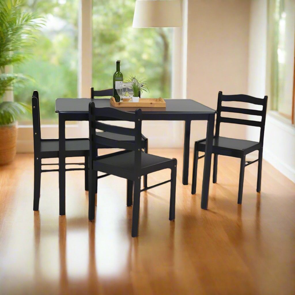 Secondhand Dining Table (Category: Tables & Sets) located in San Pedro. Submitted by cathgsison (Listing ID 1467023845, Image 1). Description: dining table set for four. one chair has one loose screw.
