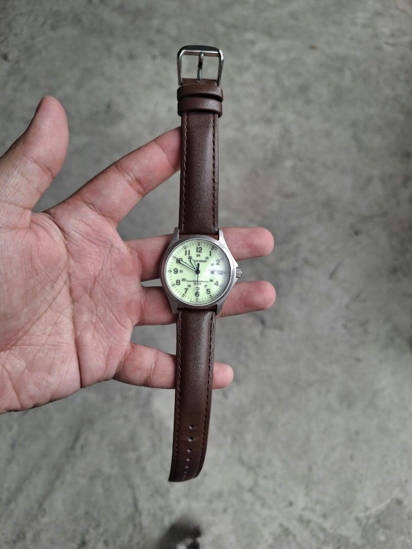 Seiko Alba Field Gear Watch (Category: Men's Watches) located in Calamba. Submitted by mrq.io (Listing ID 1466996397, Image 3). Description: Honest Issue: hindi maadjust oras Needs service May bawas sa sure buyer Shipping available Calamba, Laguna.