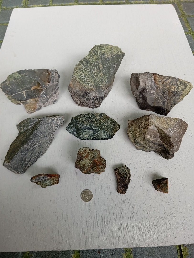 Seiryu Stones (Category: Homes & Other Pet Accessories) located in Caloocan City. Submitted by jonmag31 (Listing ID 1467062992, Image 2). Description: 7.4 kilos Seiryu stones in different sizes and shapes. Great for aquascaping. Sold as a complete set..