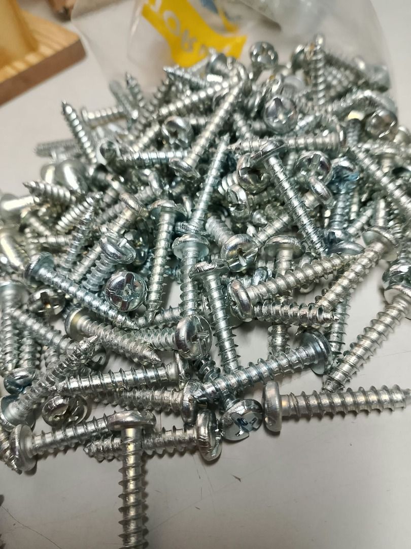 Self Tapping Screw M#10(5mm) x 1" (Category: Everything Else Others) located in Manila. Submitted by 09171479278_elsie. (Listing ID 1466989283, Image 2). Description: Self Tapping Screw M#10(5mm) x 1".