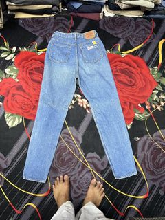(Category: ) located in . Submitted by BAZAROUTLETSTORE (Listing ID 1466974844, Image 1). Description: .