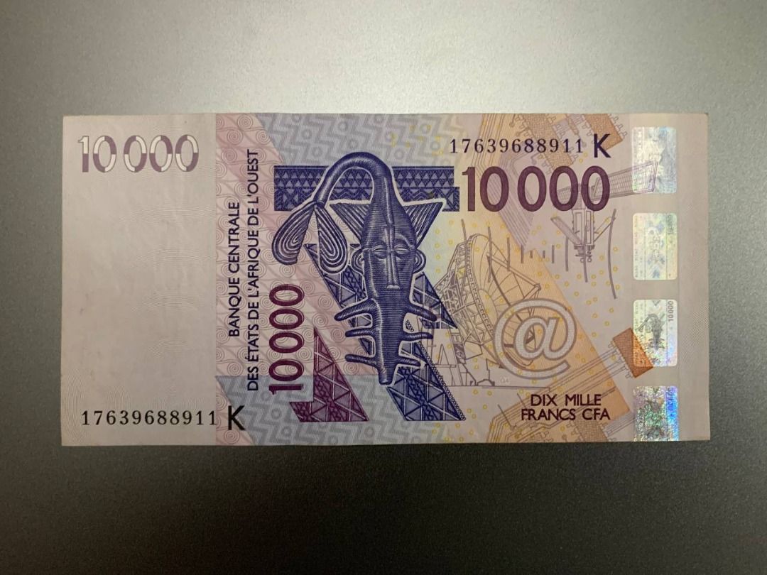 Senegal 10000 francs CFA banknote (Category: Currency) located in Indang. Submitted by vykolektor (Listing ID 1467094523, Image 1). Description: Senegal CFA 10000 francs Condition in photos.