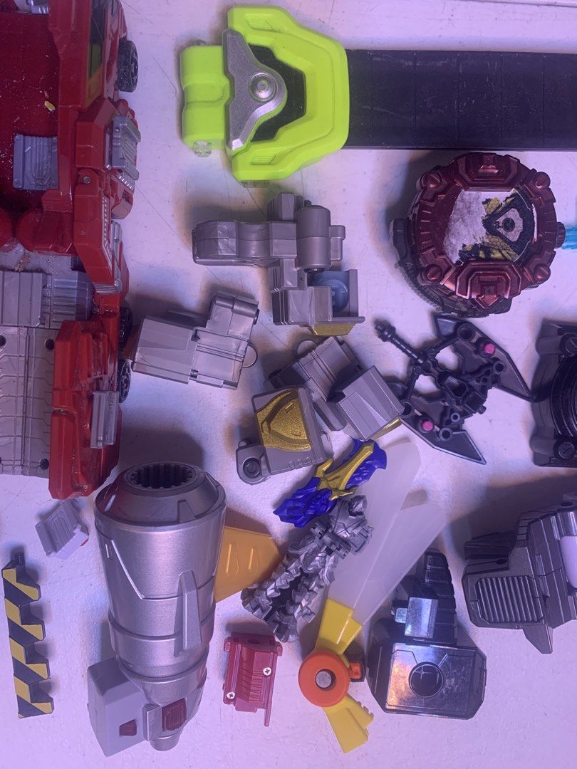 Sentai Robot / Weapons Parts (Category: Action & Battle Toys) located in Carmona. Submitted by bihira (Listing ID 1467004657, Image 3). Description: Sentai Robot / Weapons Parts - WYSIWYG - Pick parts that you need :) - Offer + Pay + Ship.