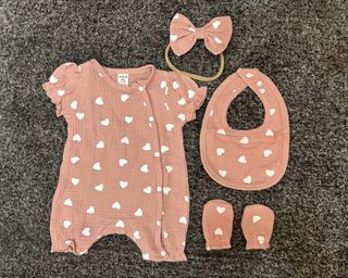 (Category: ) located in . Submitted by zellethrifts (Listing ID 1467153409, Image 1). Description: .