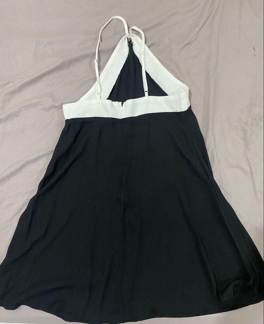 Shein Black Halter Dress (Category: Dresses) located in Manila. Submitted by after.elle (Listing ID 1467018661, Image 2). Description: .