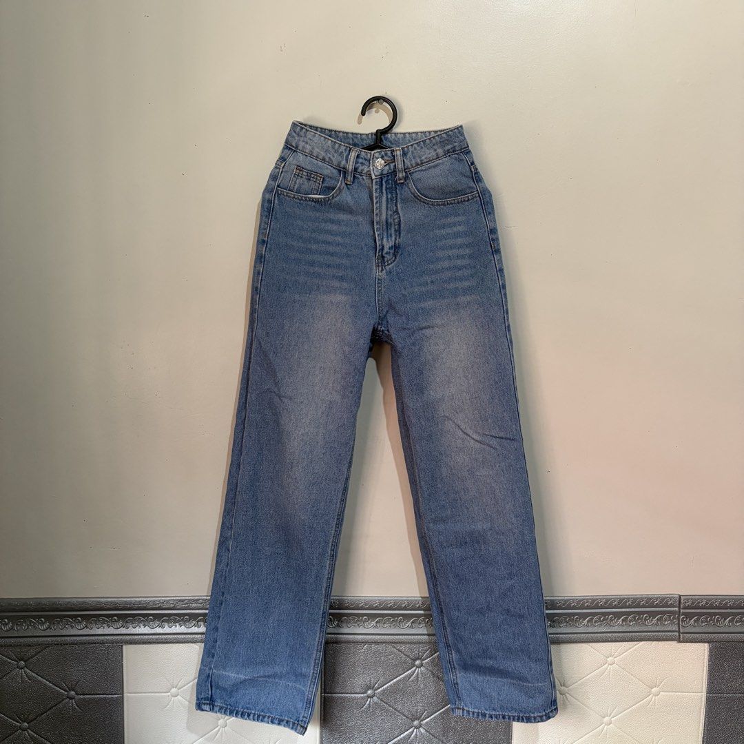 Shein Light wash Denim Jeans (Category: Jeans) located in Manila. Submitted by serra_shop (Listing ID 1467039711, Image 2). Description: SHEIN LIGHT WASH DENIM JEANS Waist:24-26 inch Width: 12 cm Length: 102.5 cm Location: Pampanga Courier: J&T.