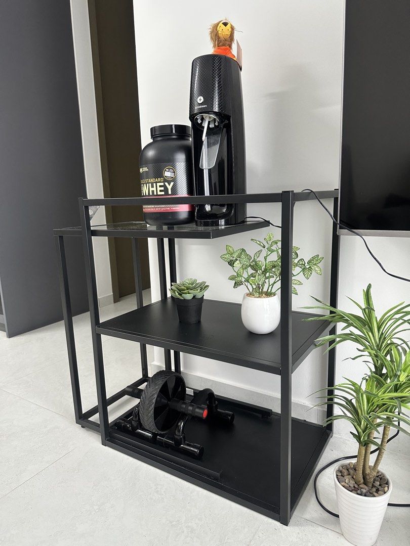 Side Table (Category: Tables & Sets) located in Singapore. Submitted by taka.m (Listing ID 1467056085, Image 3). Description: 📍 Pickup location: Buona Vista.