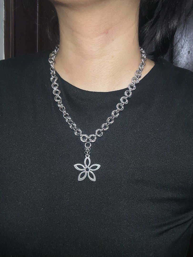 silver flower chainmail necklace (Category: Necklaces) located in Manila. Submitted by sophialeigh (Listing ID 1467163490, Image 1). Description: - handmade - length can be adjusted 🏷️ alt goth punk grunge y2k vkei accessories jewelry .