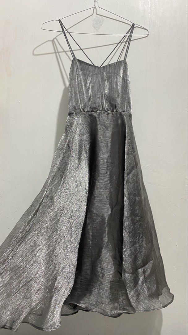 Silver Metallic Spaghetti Strap Flowy Midi Dress (Category: Dresses) located in Ozamiz City. Submitted by icadls (Listing ID 1467127341, Image 3). Description: .