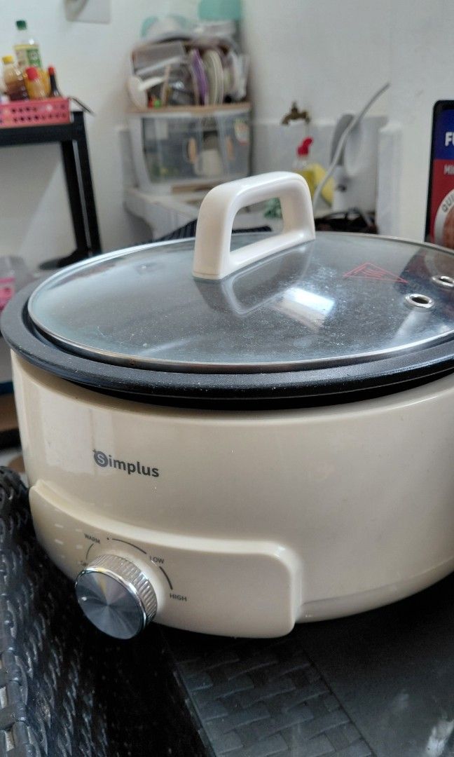 Simplus Cooker, Microwave, Electric fan bundle (Category: Other Home Appliances) located in Caloocan City. Submitted by nicoleolal99048 (Listing ID 1467105379, Image 2). Description: Take all po for 1500 Pesos. Simplus Electric Cooker (no defects), Itel Microwave (cosmetic issues, working), and astron electricfan (working but smells like rubber, getting rid of this to free up space in my apartment) Buyer will pick up/shoulder delivery fee. Thanks