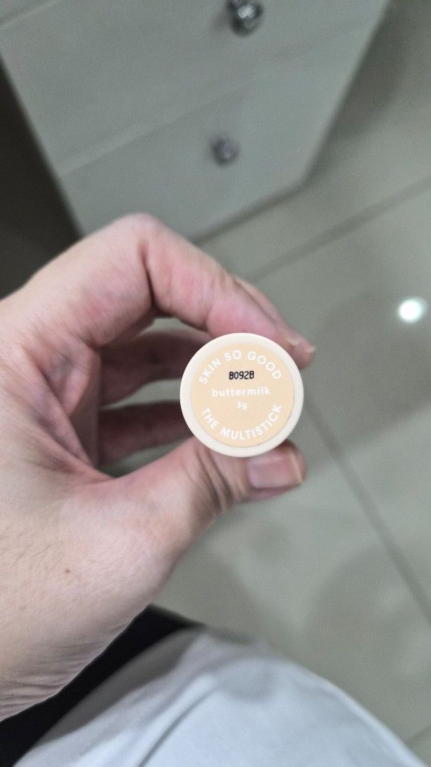 Skin So Good The Multistick Buttermilk (Category: Makeup) located in Las Pinas. Submitted by ktcuartina (Listing ID 1467098682, Image 1). Description: - Brand/Product: Skin So Good The Multistick - Shade: Buttermilk - Net Weight: 3g - Condition: Swatched once or twice, practically full product left - Packaging: Twist-up beige case - Reason for selling: Shade mismatch - Ideal for: Quick and easy everyday makeup routines RFS: Seldom used. Not my sh