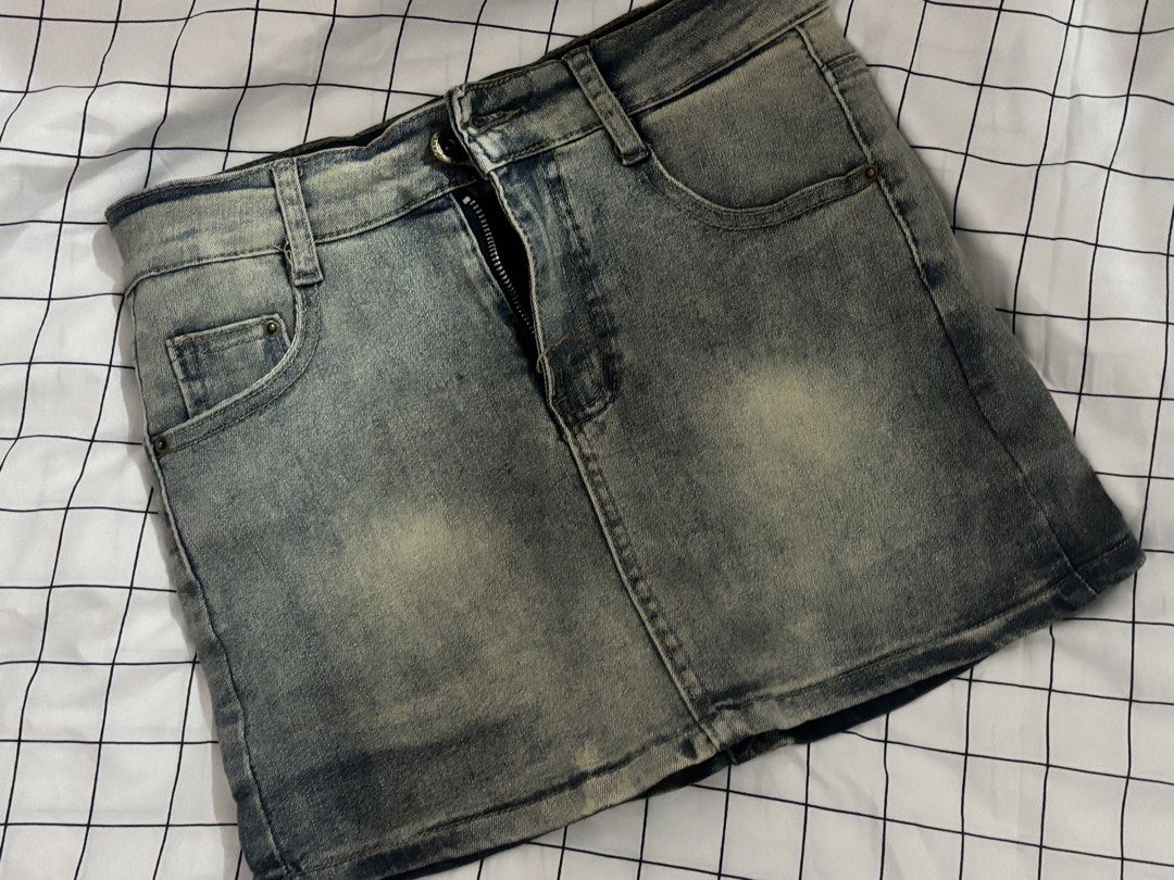 SKORT FOR SMALL SIZE - 24/25 (Category: Skirts) located in Manila. Submitted by mikaels. (Listing ID 1466972686, Image 1). Description: .