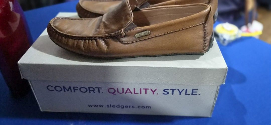 Sledgers Leather Loafers Brown Size 43 (Category: Dress Shoes) located in Manila. Submitted by pixiedachi (Listing ID 1467022571, Image 1). Description: - Brand: Sledgers - Color: Brown - Material: Genuine Leather - Size: 43 (Made in Turkey) - Style: Slip-on with side elastic inserts for easy wear - Details: Metal branding logo on the side - Inclusion: Original box included - Condition: Soles show minor wear from trying on or light usage.