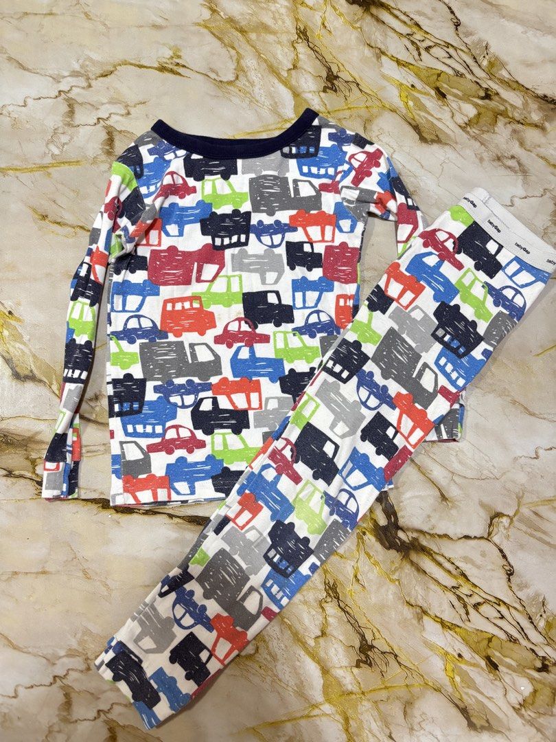 Sleepwear for kids terno (Category: Babies & Kids Fashion) located in Burgos, Ilocos Norte. Submitted by carou11406 (Listing ID 1467081230, Image 1). Description: Size 5 on tag Brand: GAP.