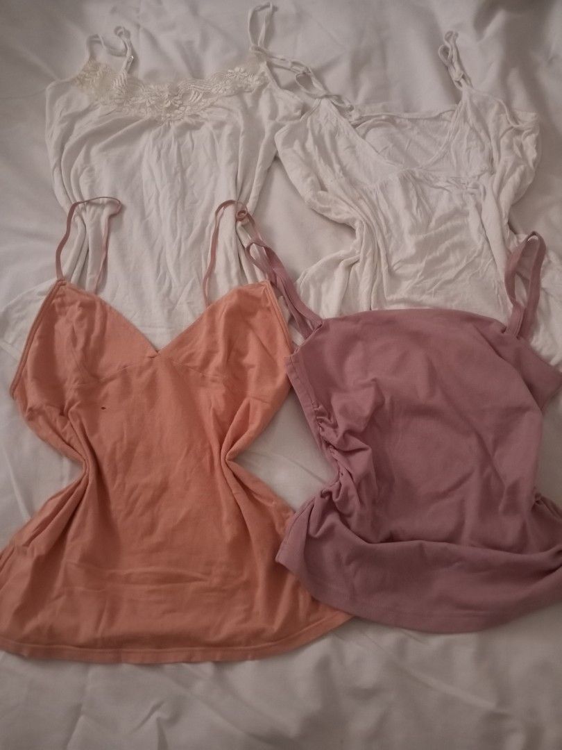 sleeveless bundle (Category: Sleeveless) located in Quezon City. Submitted by irydovii (Listing ID 1466981928, Image 1). Description: may slight flaws mole & stain will wash before shipping.