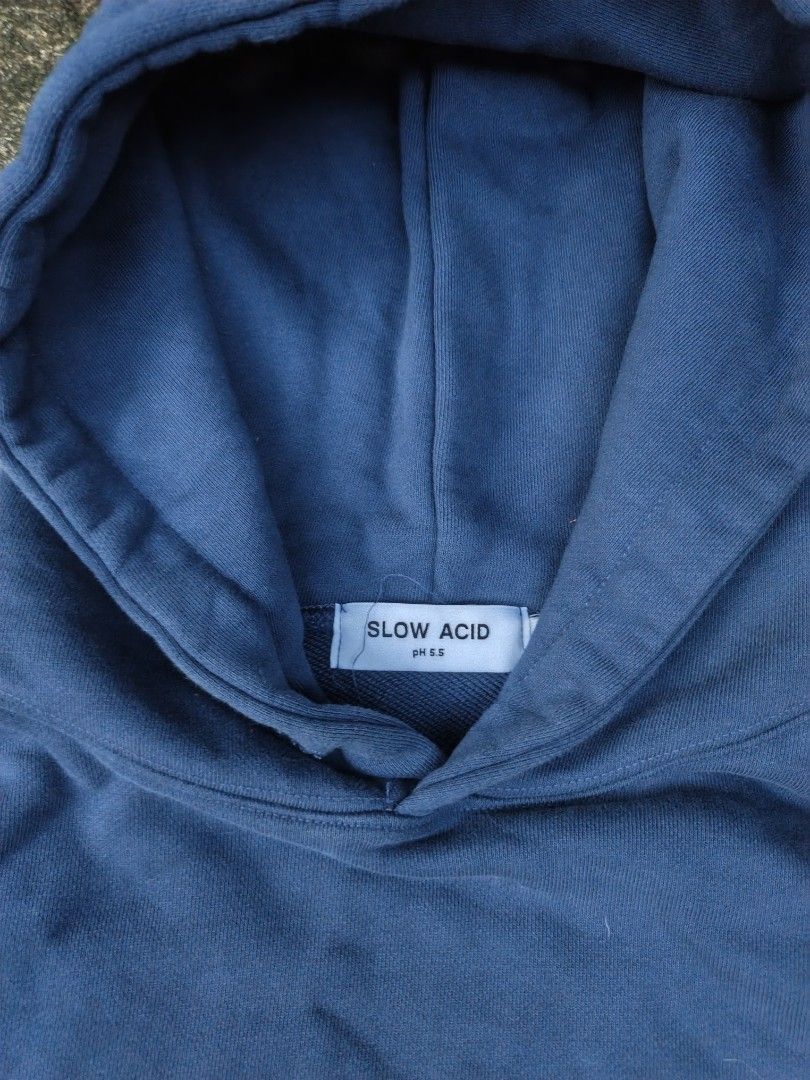 SLOW ACID Boucle Hoodie (Category: Coats, Jackets and Outerwear) located in Laguindingan. Submitted by lootsbyberle (Listing ID 1467071869, Image 3). Description: 27x26 Fits Large-XL Slow Acid Hard Tag 🔥 Boxy Fit Good for OOTD 🥶 MOP: GCASH NO COD, NO FREE SHIP POLICY! .