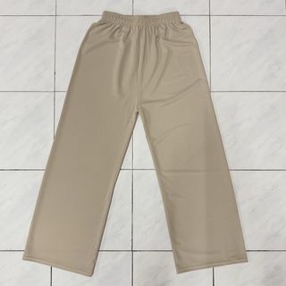 (Category: ) located in . Submitted by shopaholicwardrobe_ (Listing ID 1467148271, Image 1). Description: .