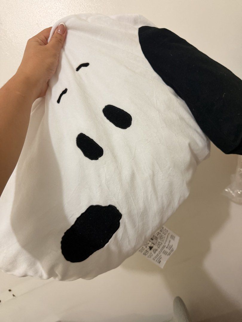 Snoopy Peanuts Pillow Plush Toy (Category: Bedding & Towels) located in Quezon City. Submitted by cookiecreammm (Listing ID 1467163468, Image 1). Description: .