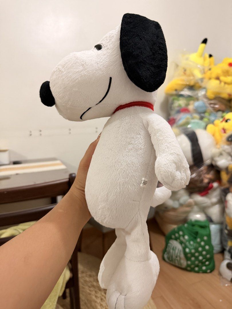 Snoopy Plush Toy (Category: Plushies & Soft Toys) located in Quezon City. Submitted by cookiecreammm (Listing ID 1467144465, Image 2). Description: .