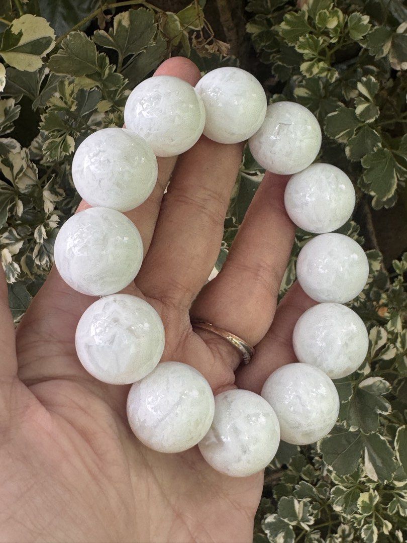 SNOWFLAKE PHANTOM 🍇 B2_JC049 (Category: Precious Stones) located in Bulacan. Submitted by selling_low_by_bella_ben (Listing ID 1467014566, Image 3). Description: SNOWFLAKE PHANTOM 🍇 B2_JC049 🏷️ 1580 22+mm 🏷️ 1200 20+mm 17 cm wrist .