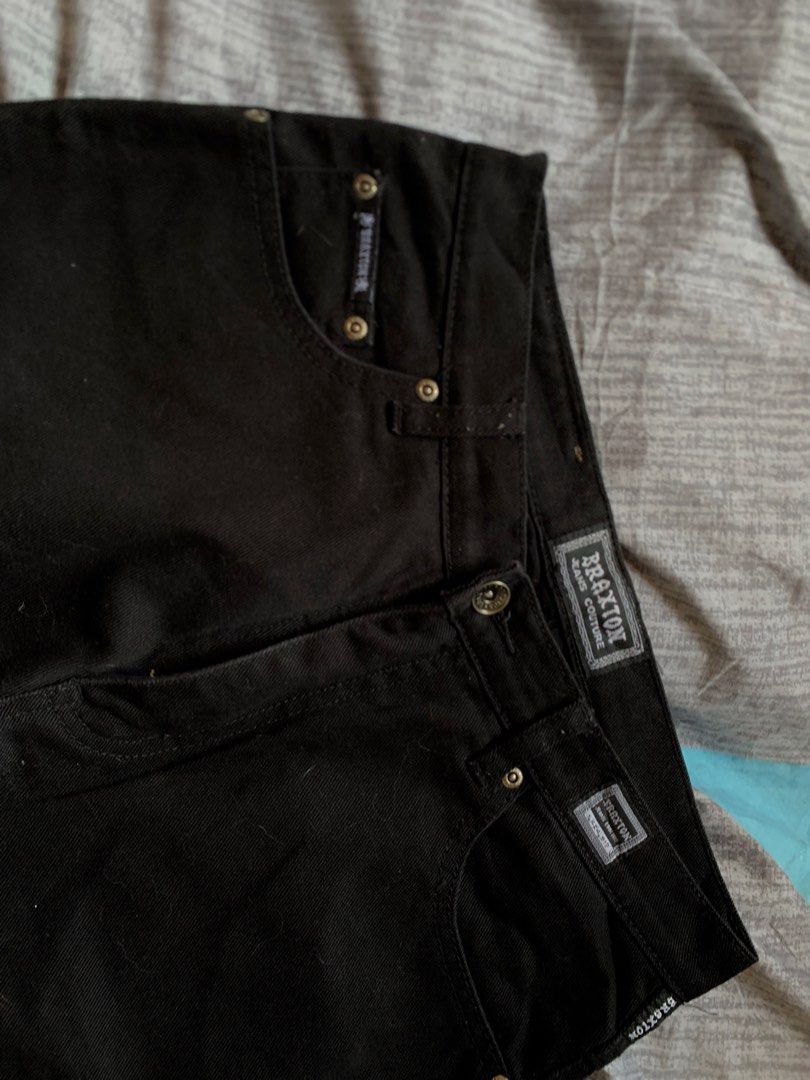 SOLID BLACK PANTS (Category: Jeans) located in Bacolor. Submitted by mllrigwy (Listing ID 1467032571, Image 2). Description: BLACK PANTS ₱580 + sf Length 40 inch Waist/Width 29 inch Mop: gcash only! Large on tag Loc: Pampanga Color may vary due to lighting(solid black) Payment First! Fixed price.
