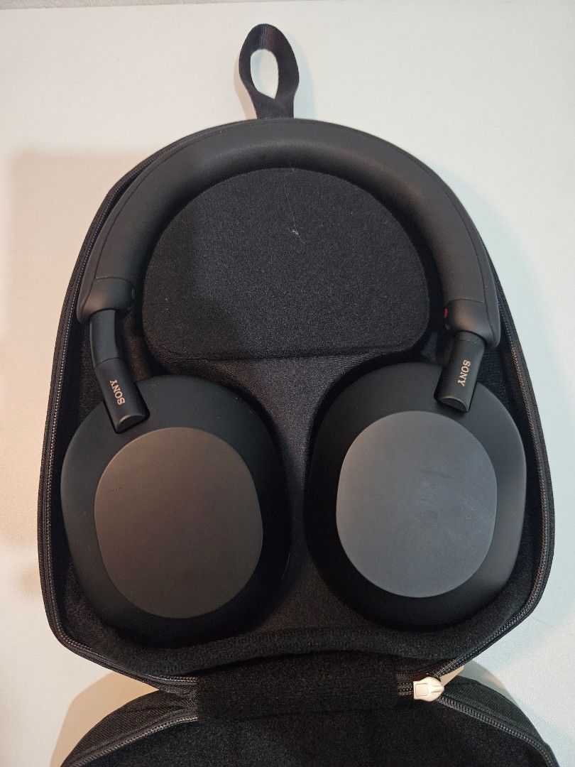 Sony WH-1000XM5/XM5 (Category: Headphones & Headsets) located in Dasmarinas. Submitted by pusspuss97 (Listing ID 1467011783, Image 1). Description: Sony WH-1000XM5/XM5 (Black) - original - excellent condition - connects with the sony connect app Inclusions: - original hard carrying case - charging cable - audio cable RFS: preferred sennheiser momentum 4 more loc: cavite meet-ups or shipping options available. Send a message for more informations 