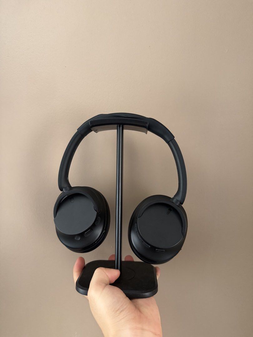Sony WH-CH720N Wireless Cancelling Bluetooth Headphones (Category: Headphones & Headsets) located in Manila. Submitted by chestercor71092 (Listing ID 1466996207, Image 1). Description: Comes with Box Free Stand .