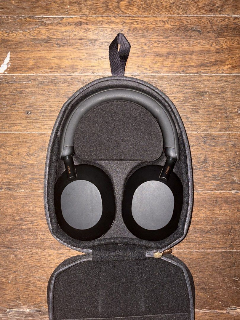 Sony XM5 (Category: Headphones & Headsets) located in Caloocan City. Submitted by kanesaudio (Listing ID 1467088805, Image 1). Description: For Sale Sony XM5 - excellent condition - barely used - with original case and wires (aux cable and charging cable) 8700 only loc: manila can do meetups at sm grand, sm north, trinoma, or fisher mall malabon.