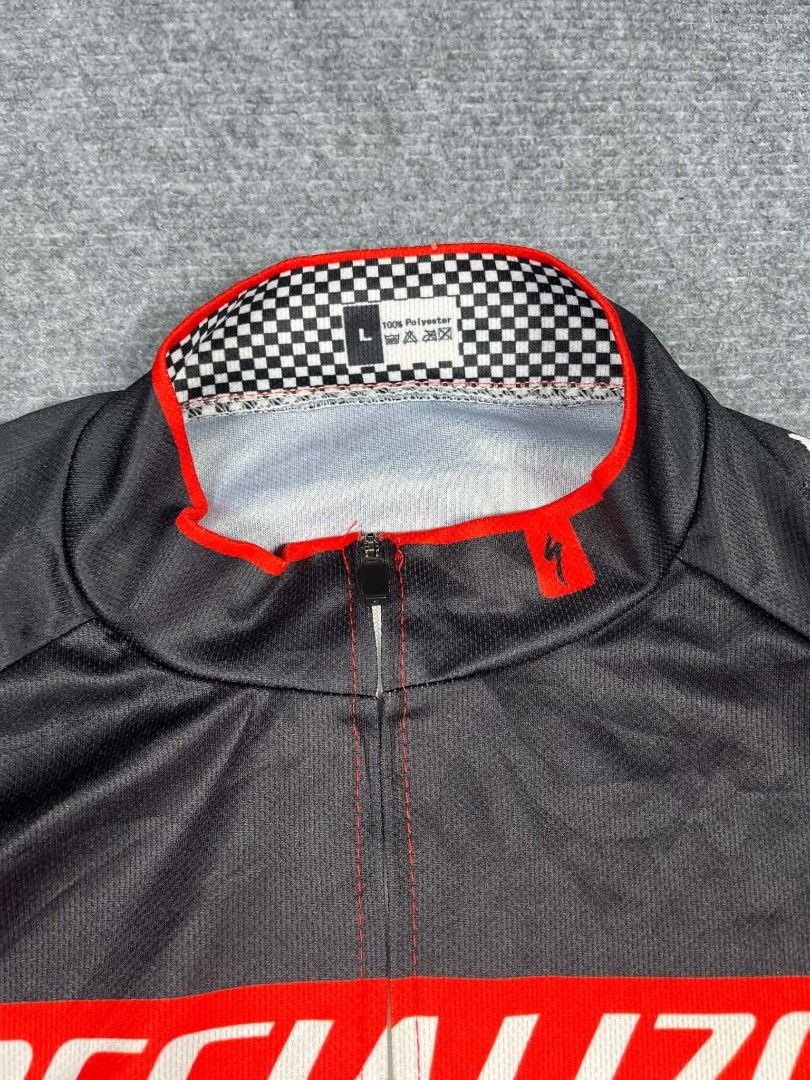 Specialized Jersey (Category: Tshirts & Polo Shirts ) located in Tayabas. Submitted by renew.revibe (Listing ID 1467112623, Image 3). Description: Specialized Jersey Excellent Condition Large (21x25) 350 +SF.