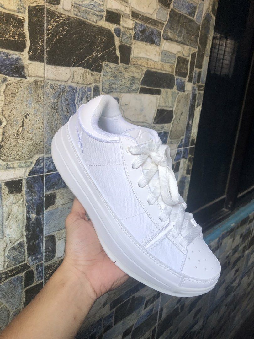 SPO Easy 1 low (Category: Sneakers) located in Manila. Submitted by shawnmarwi17212 (Listing ID 1467069493, Image 2). Description: FOR SALE | TRADE! ₱5,500 only! SPO Easy 1 low Size 10 mens Brandnew With original box, paper inserts ₱5,500! Open for trade, +1k trading value Location: Iloilo city Can ship nationwide .
