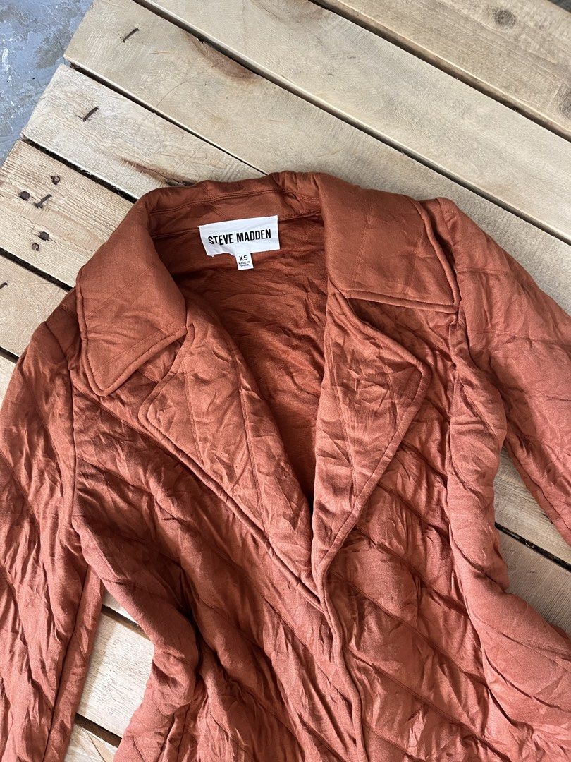 Steve Madden Quilted Orange Jacket Coat Size XS (Category: Coats, Jackets and Outerwear) located in Santa Rosa. Submitted by thrifty_bev (Listing ID 1467021238, Image 3). Description: Steve Madden Rust Orange Quilted Blazer Jacket - Size XS ₱250 Loc: Santa Rosa, Nueva Ecija MOD: Shapee Checkout MOP: Payment first via Maribank (No COD).