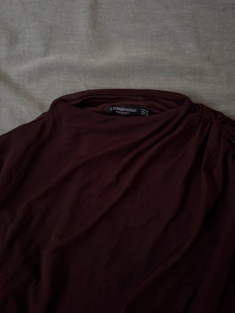 Stradivarius — Draped Mesh Top (Category: Sleeveless) located in Manila. Submitted by tricia_lara (Listing ID 1467089611, Image 2). Description: This top is too cute for your night outs or casual fits 😌 worn once! Shipping via grab/lalamove only 📍 Taft Manila.