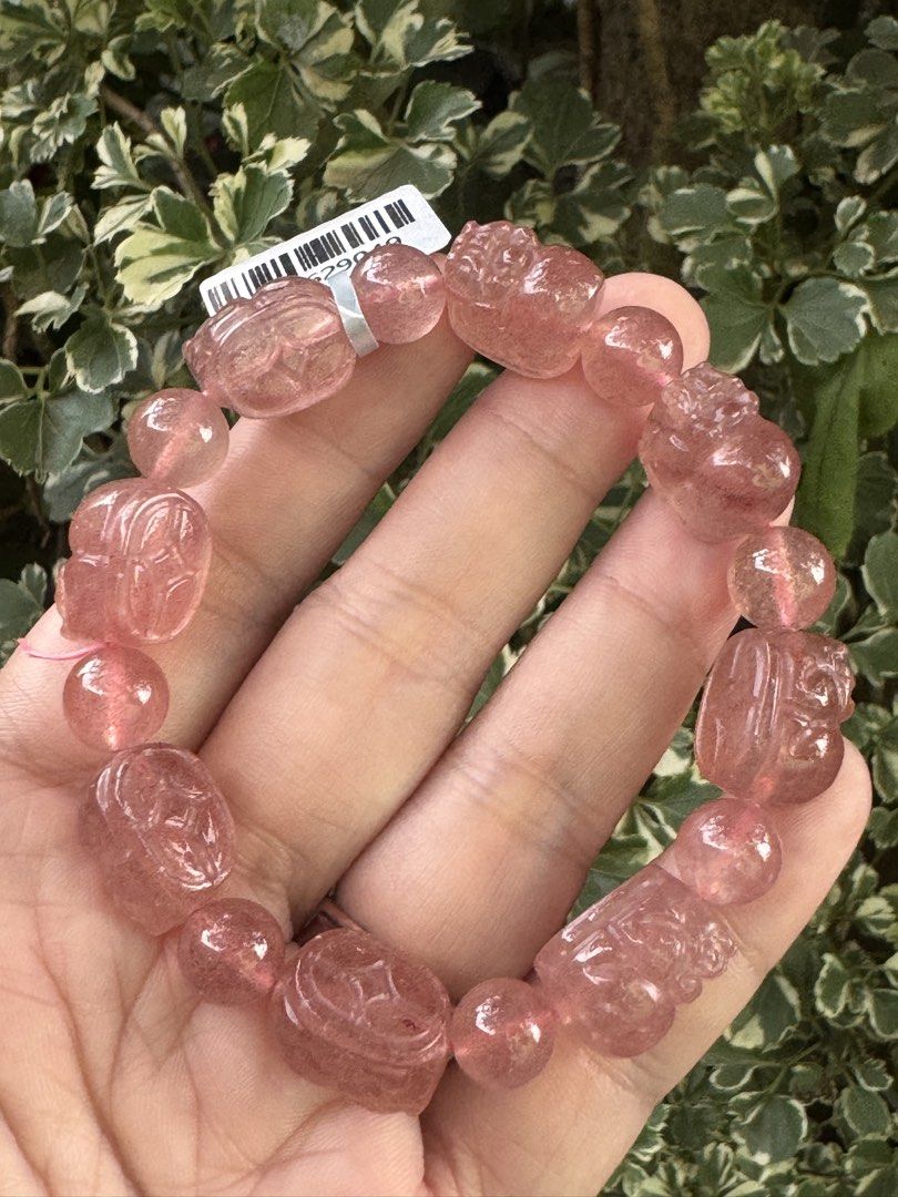 STRAWBERRY QUARTZ PIXUE 🍭 B6_JC072 (Category: Precious Stones) located in Bulacan. Submitted by selling_low_by_bella_ben (Listing ID 1466992890, Image 1). Description: STRAWBERRY QUARTZ PIXUE 🍭 B6_JC072 🏷️ 1360 ✅ With Certificate (5191) 12 mm pixue 9+ mm round bead 16.5 cm wrist.