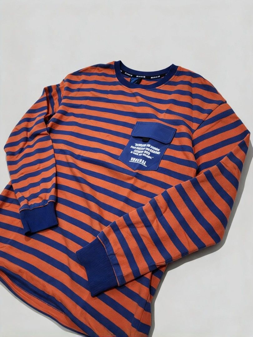 Stripes crewneck/ sweatshirt (Category: Formal Shirts) located in Cavite. Submitted by behindourstyle (Listing ID 1467098894, Image 2). Description: 500 only fix ✅️ Solid neto guys 🔥 Para sa big boys or gusto ng over size ✅️ Large to xl fittings ✅️.
