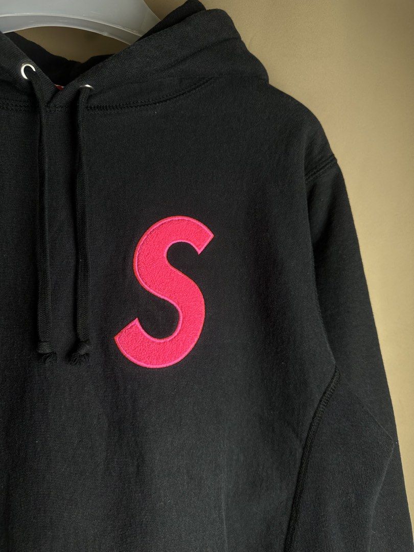 Supreme S Logo Hoodie (Category: Hoodies) located in Marikina City. Submitted by swiftsian (Listing ID 1467101873, Image 2). Description: Authentic Supreme S Logo Hoodie (Black) - Size: Medium - Issue: None - Color may vary due to lighting Shipping: Lalamove/J&T .