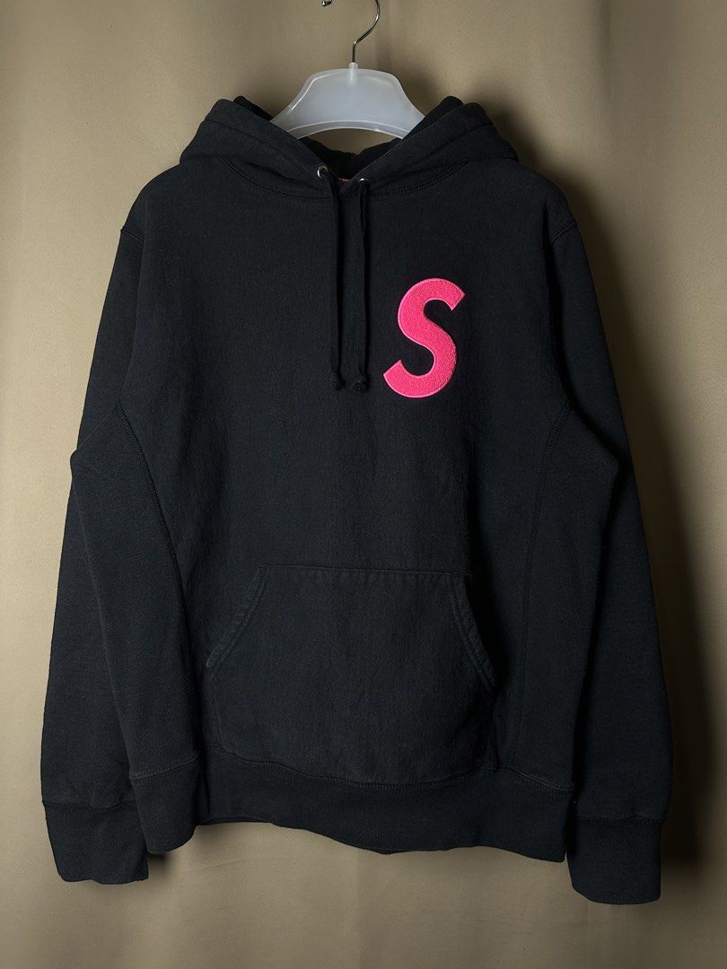 Supreme S Logo Hoodie (Category: Hoodies) located in Marikina City. Submitted by swiftsian (Listing ID 1467101873, Image 1). Description: Authentic Supreme S Logo Hoodie (Black) - Size: Medium - Issue: None - Color may vary due to lighting Shipping: Lalamove/J&T .