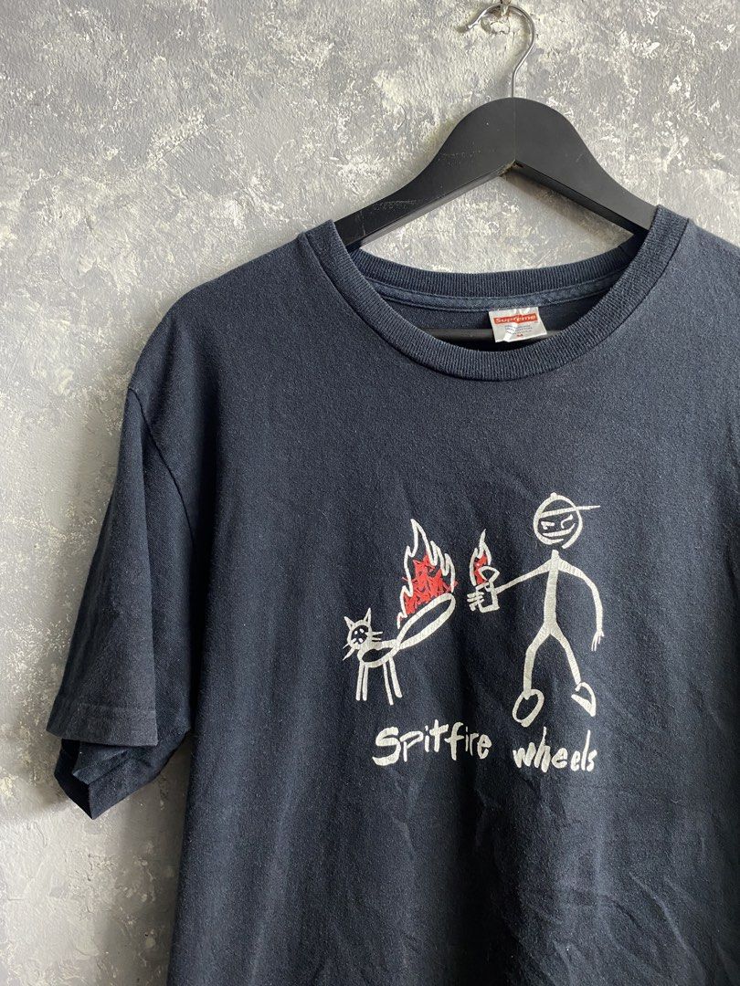 Supreme Spitfire (Category: Tshirts & Polo Shirts ) located in Pasig City. Submitted by lumangkamisa (Listing ID 1467080245, Image 3). Description: Medium Crackprints and fading.