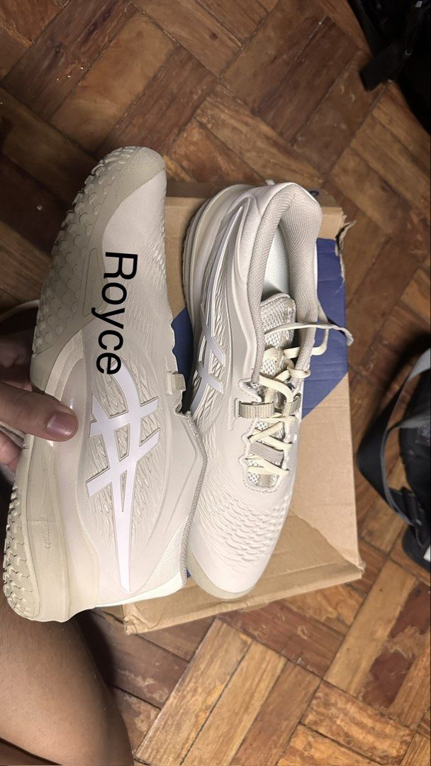 Sz10US, Asics Gel Resolution X OC Birch/White (Category: Racket and Ball Sports) located in Manila. Submitted by rbvc0822225 (Listing ID 1467096920, Image 2). Description: Asics Gel Resolution X OC Birch/White Size 10 US Mens Used for 3 games in 1 open play session. Good as brand new. Willing to provide additional pictures for peace of mind of buyer. RFS: Wrong Size, too small. MOP: Bank Transfer / Gcash Delivery: Lalamove, Grab, Angkas, or what 