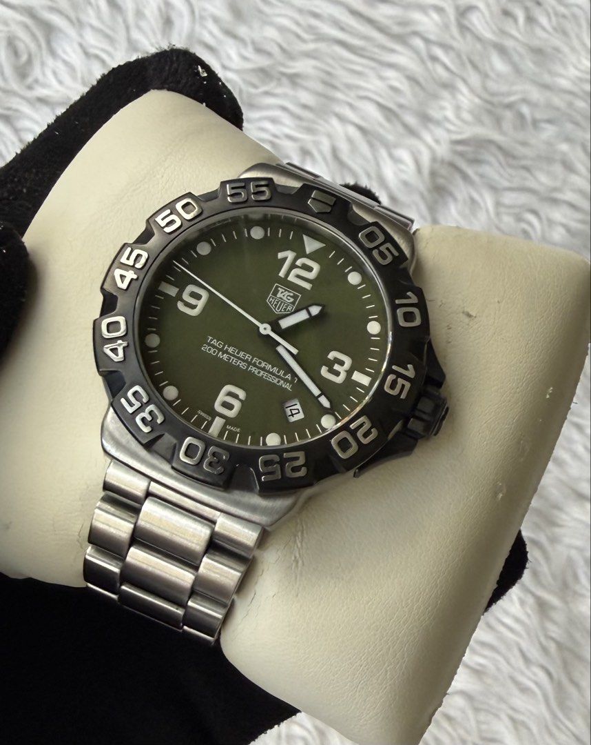 Tag heuer f1 Green Dial (Category: Luxury Watches) located in Quezon City. Submitted by pedro_demain (Listing ID 1467119412, Image 3). Description: Tag heuer f1 green dial Wah1113 model 41mm quartz With box & manual only 9/10 condition Qc & Bgc area 09955225741.